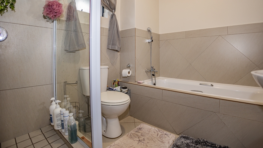 2 Bedroom Property for Sale in Buh Rein Estate Western Cape